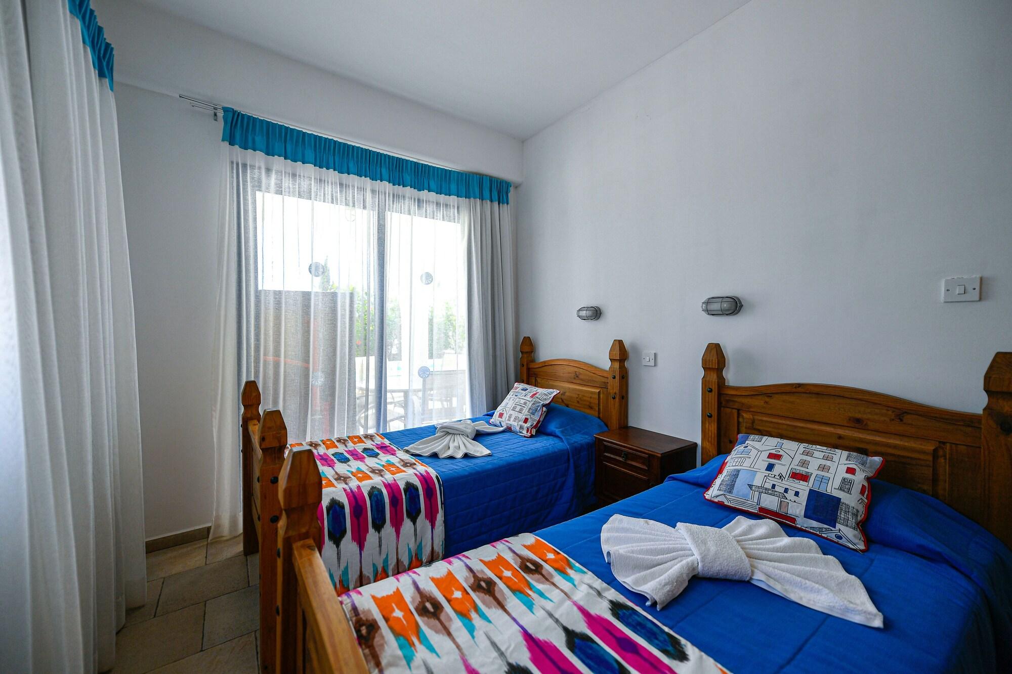 Sanders Azzurro Paphos Exterior photo